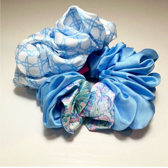 Lilly Pulitzer Oversized Scrunchie Set in Soleil It On Me and Frenchie Blue - Picture 6 of 12